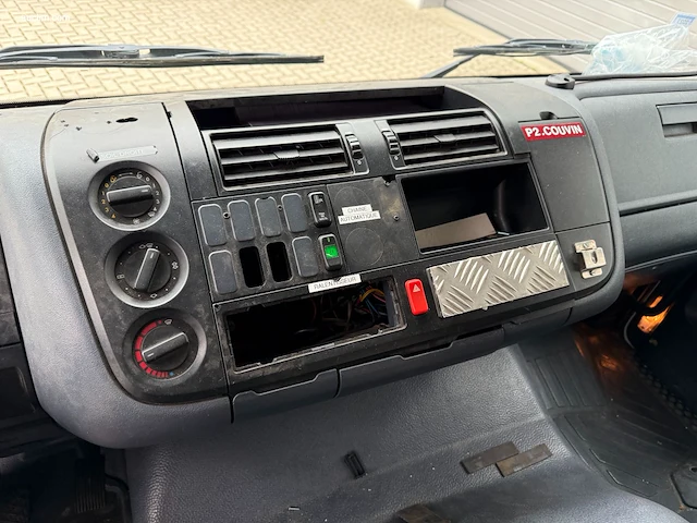 Mercedes 1325f 2000 - afbeelding 31 van  46