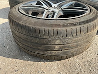 Mercedes 18” velg met michelin band - 225/45 r18 (4x) - afbeelding 1 van  2