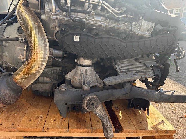 Mercedes 2015 m177.980, 3.982 cc v8 biturbo. - afbeelding 9 van  22