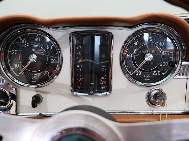 Mercedes 230 sl pagode 1967 - afbeelding 44 van  53