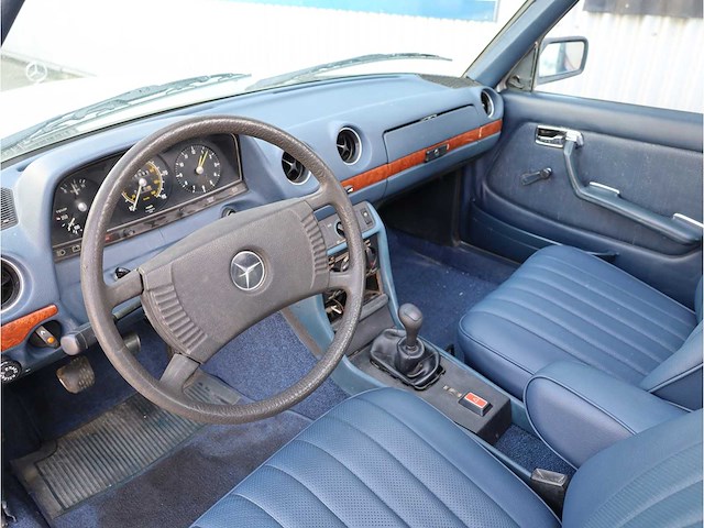 Mercedes 240 d w123 1979 - afbeelding 2 van  20