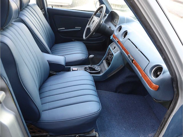 Mercedes 240 d w123 1979 - afbeelding 8 van  20