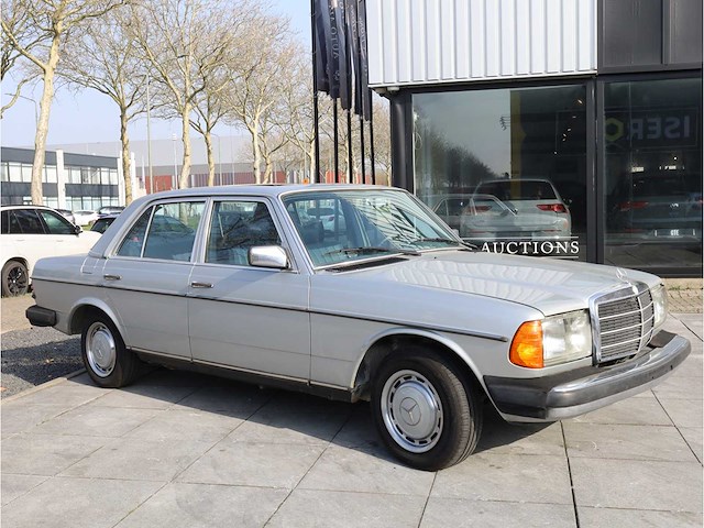 Mercedes 240 d w123 1979 - afbeelding 18 van  20