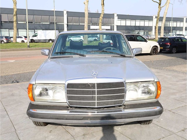 Mercedes 240 d w123 1979 - afbeelding 19 van  20