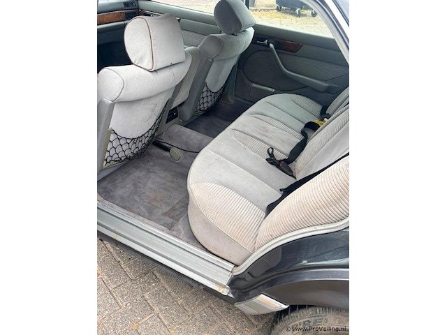 Mercedes 500 sel – unieke schuurvondst - afbeelding 4 van  11