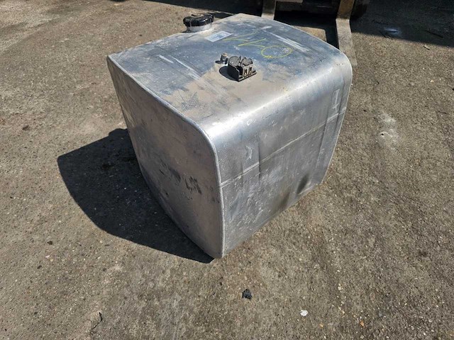 Mercedes actros - acgb 787 - diesel tank 290 liter - afbeelding 4 van  5