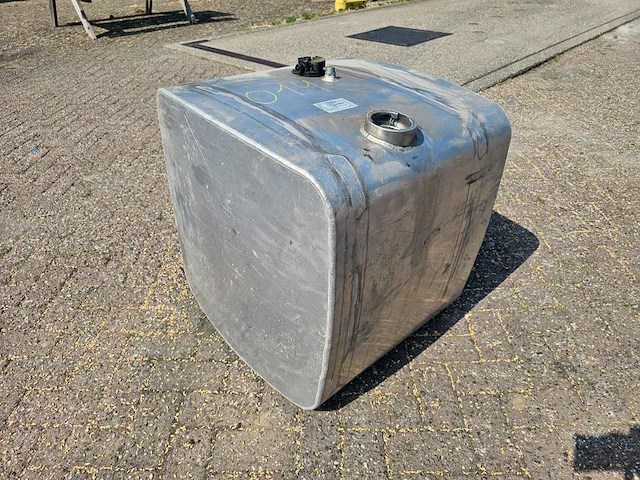 Mercedes actros - acgb 787 - dieseltank 290 liter - afbeelding 3 van  9