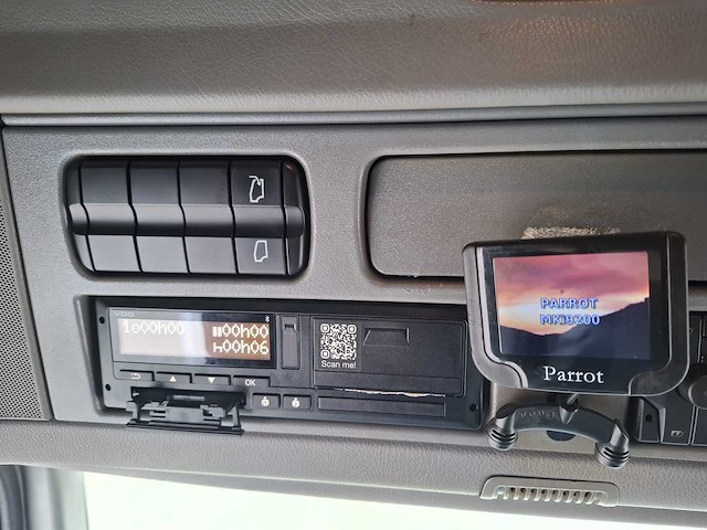 Mercedes actros 1844 4x2 trekker mercedes vrachtwagen - afbeelding 16 van  38