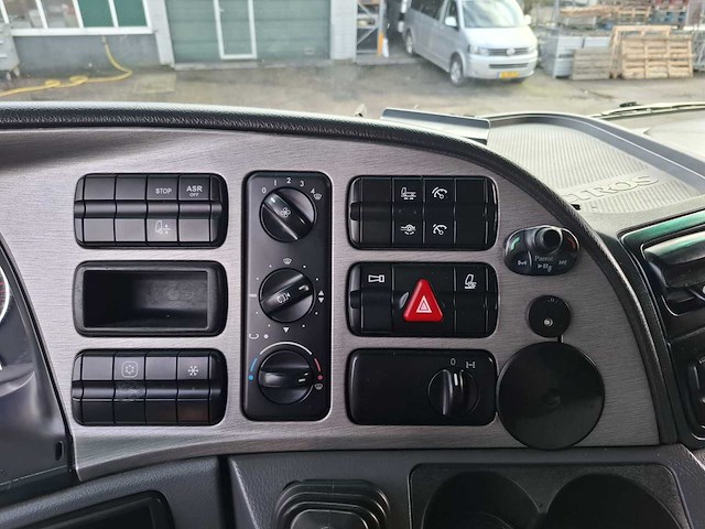 Mercedes actros 1844 4x2 trekker mercedes vrachtwagen - afbeelding 9 van  38