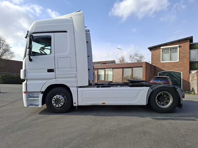 Mercedes actros 1844 4x2 trekker mercedes vrachtwagen - afbeelding 12 van  38