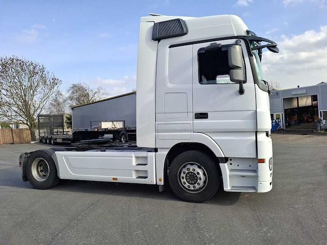 Mercedes actros 1844 4x2 trekker mercedes vrachtwagen - afbeelding 34 van  38