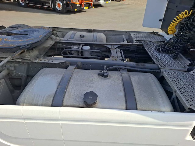 Mercedes actros 1844 4x2 trekker mercedes vrachtwagen - afbeelding 35 van  37