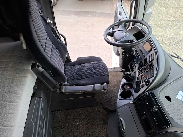 Mercedes actros 1844 4x2 trekker mercedes vrachtwagen - afbeelding 13 van  33