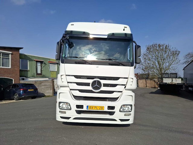 Mercedes actros 1844 4x2 trekker mercedes vrachtwagen - afbeelding 7 van  17