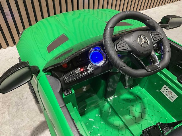 Mercedes amg gt r groen elektrische kinderauto - afbeelding 29 van  59