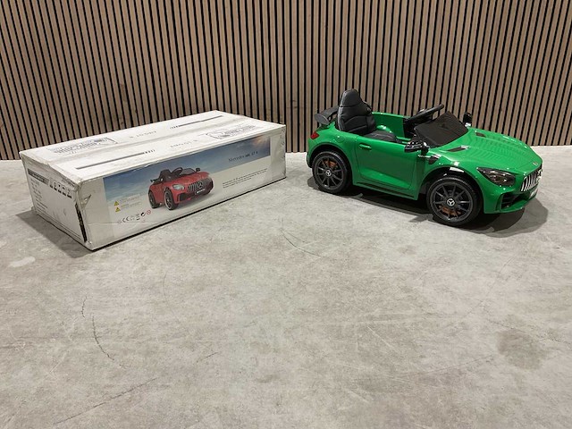 Mercedes amg gt r groen elektrische kinderauto - afbeelding 18 van  67