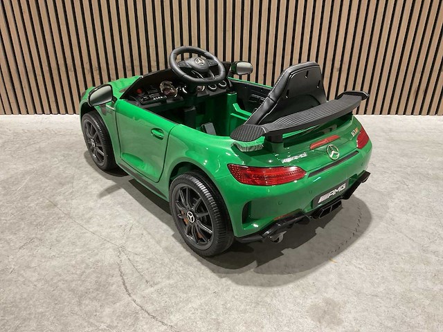 Mercedes amg gt r groen elektrische kinderauto - afbeelding 31 van  67