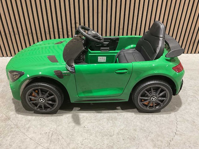 Mercedes amg gt r groen elektrische kinderauto - afbeelding 32 van  67
