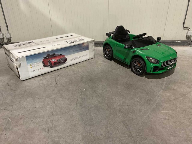 Mercedes amg gt r groen elektrische kinderauto - afbeelding 40 van  67