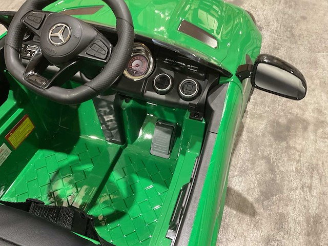Mercedes amg gt r groen elektrische kinderauto - afbeelding 2 van  42