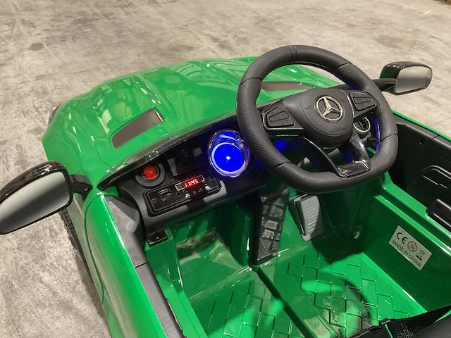 Mercedes amg gt r groen elektrische kinderauto - afbeelding 66 van  70