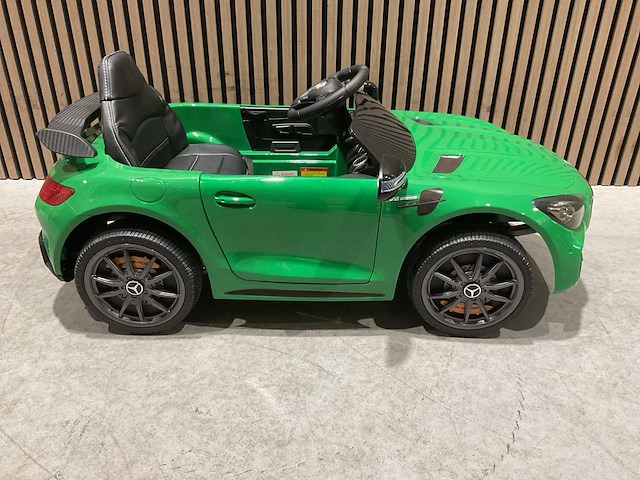 Mercedes amg gt r groen elektrische kinderauto - afbeelding 12 van  70