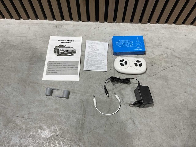 Mercedes amg gt r groen lq006 speelgoed - afbeelding 34 van  63