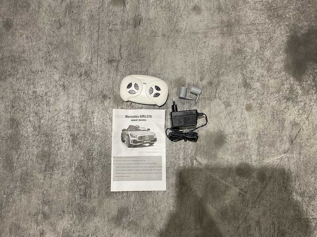 Mercedes amg gt r wit lq006 speelgoed - afbeelding 42 van  42