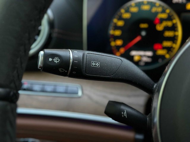 Mercedes-amg gt63s 4matic+ premium 4-door coupe 4.0 v8 639pk 2019 (origineel-nl) mercedes-benz, nl-kenteken - afbeelding 18 van  48