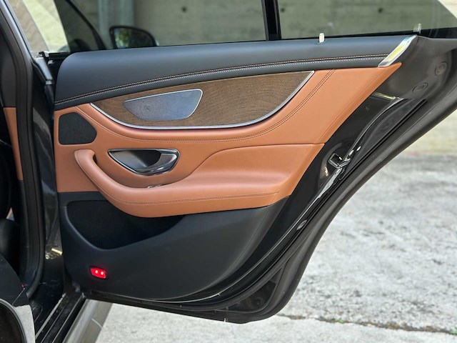 Mercedes-amg gt63s 4matic+ premium 4-door coupe 4.0 v8 639pk 2019 (origineel-nl) mercedes-benz, nl-kenteken - afbeelding 36 van  48