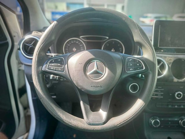 Mercedes b-klasse 220 d ambition , xt-508-g - afbeelding 10 van  12