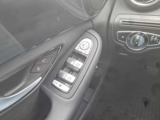 Mercedes-benz - - 2019 - c-klasse - c200 d estate - personenauto - afbeelding 3 van  7