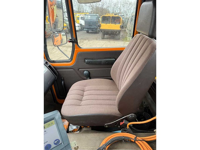 Mercedes benz - 1417 4x4 - vrachtwagen - afbeelding 9 van  15