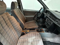 Mercedes-benz - 190 e - 190-serie - 2.0 - oldtimer - 1989 - afbeelding 6 van  17