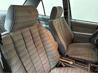 Mercedes-benz - 190 e - 190-serie - 2.0 - oldtimer - 1989 - afbeelding 3 van  26