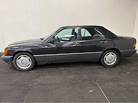 Mercedes-benz - 190 e - 190-serie - 2.0 - oldtimer - 1989 - afbeelding 20 van  26