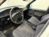 Mercedes-benz - 190-serie - 2.0 e - oldtimer - 1984 - afbeelding 6 van  34