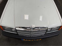 Mercedes-benz - 190-serie - 2.0 e - oldtimer - 1984 - afbeelding 13 van  34