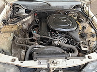 Mercedes-benz - 190-serie - 2.0 e - oldtimer - 1984 - afbeelding 18 van  34