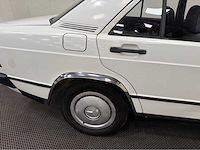 Mercedes-benz - 190-serie - 2.0 e - oldtimer - 1984 - afbeelding 22 van  34