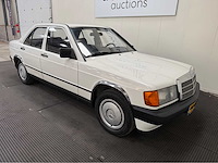 Mercedes-benz - 190-serie - 2.0 e - oldtimer - 1984 - afbeelding 33 van  34