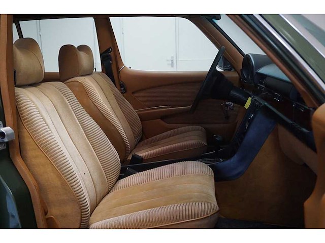 Mercedes-benz - 1976 - s-klasse - 280 s - personenauto - afbeelding 10 van  36