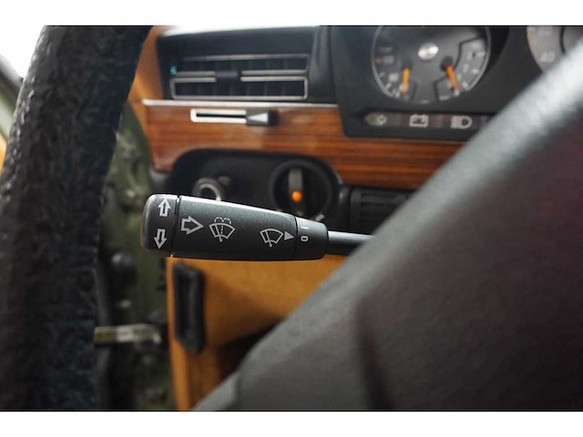 Mercedes-benz - 1976 - s-klasse - 280 s - personenauto - afbeelding 18 van  36