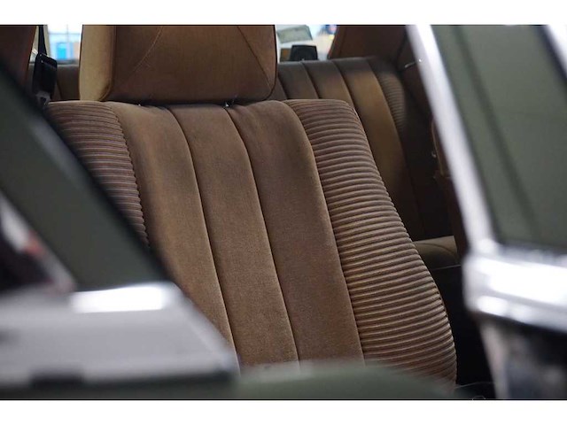 Mercedes-benz - 1976 - s-klasse - 280 s - personenauto - afbeelding 24 van  36