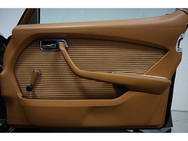 Mercedes-benz - 1976 - s-klasse - 280 s - personenauto - afbeelding 25 van  36