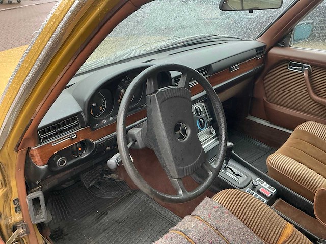 Mercedes-benz - 1976 - s-klasse - 450 sel - personenauto (gz-bz-30) - afbeelding 23 van  23