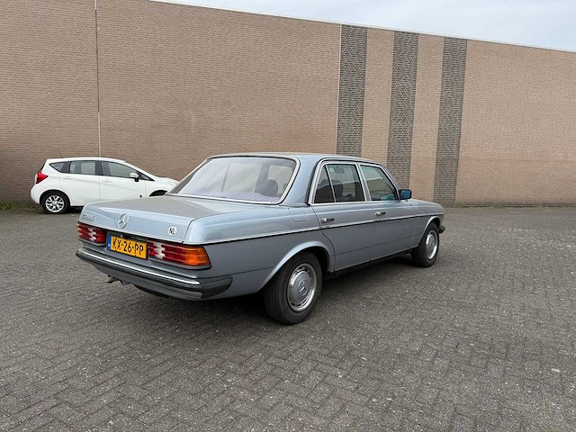Mercedes-benz - 1984 - 200-500 (w124) - 230 e - kx-26-pp - afbeelding 11 van  14