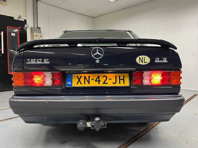Mercedes-benz - 1989 - 190-serie - 2.3 e - personenauto - afbeelding 2 van  47
