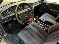 Mercedes-benz - 1989 - 190-serie - 2.3 e - personenauto - afbeelding 3 van  47