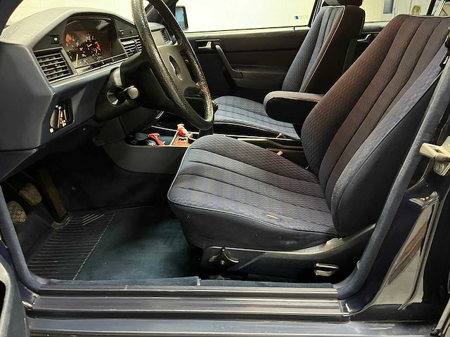 Mercedes-benz - 1989 - 190-serie - 2.3 e - personenauto - afbeelding 4 van  47